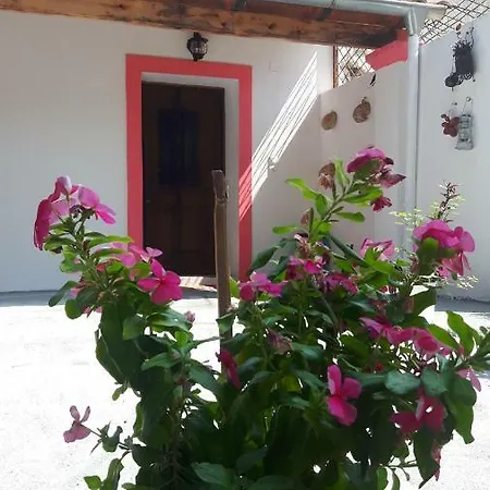 Casa vacanze Mantzaros Traditional House *